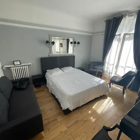 Champs Elysees Apartment Paris